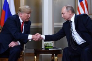 Противостояние «Глубинному государству” Trump-and-Putin-300x200