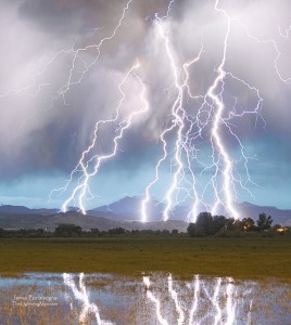 massive_lightning